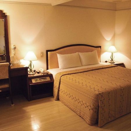 Athens Hotel Тайчжун Екстер'єр фото